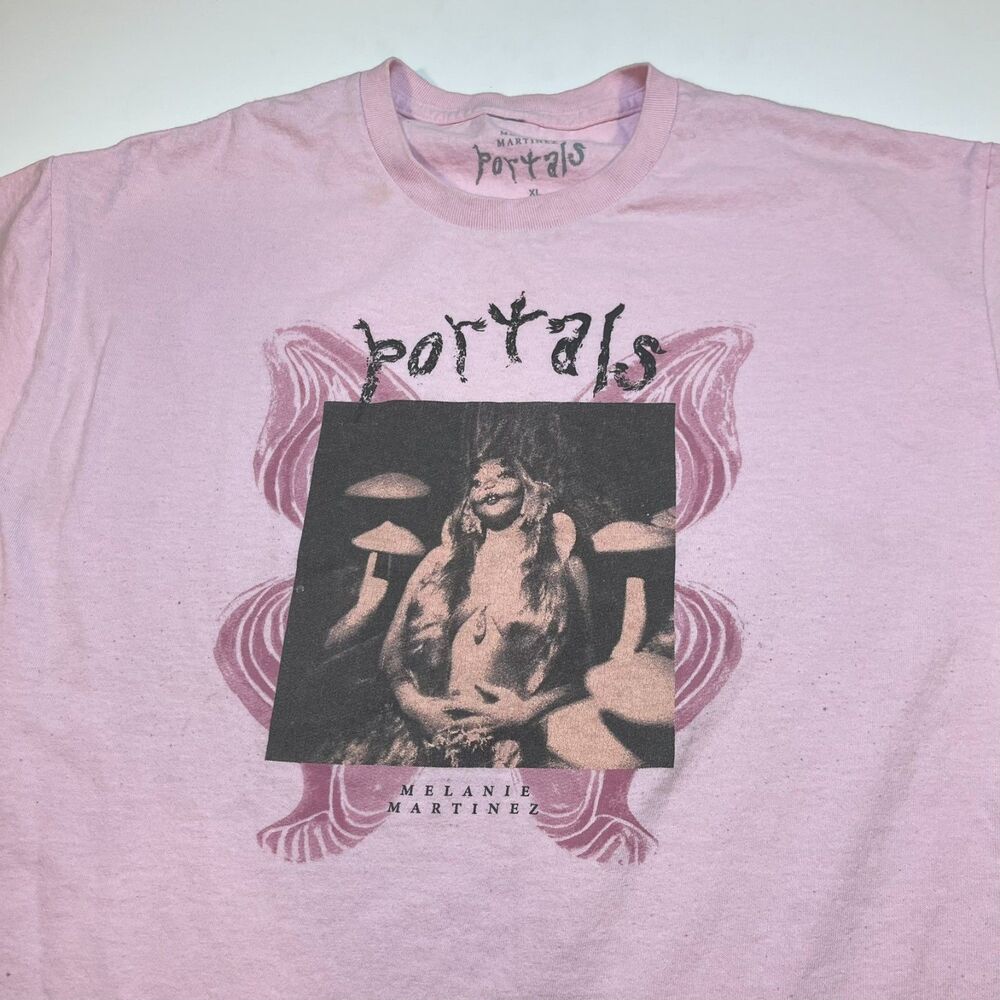 MELANIE MARTINEZ Portals Butterfly Concert Merch T Shirt Sz UNI XL Pink